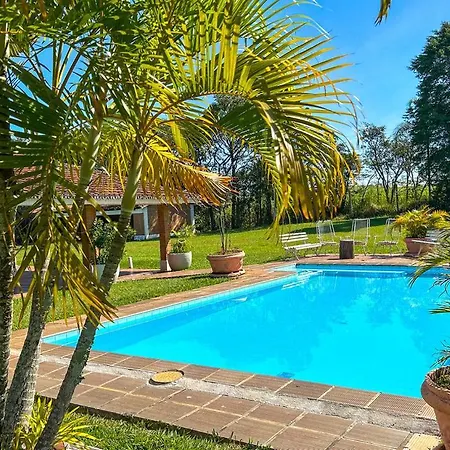 Chácara 1 com piscina e lazer em Holambra-SP-2