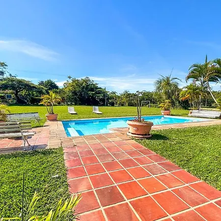 Chácara 1 com piscina e lazer em Holambra-SP-3
